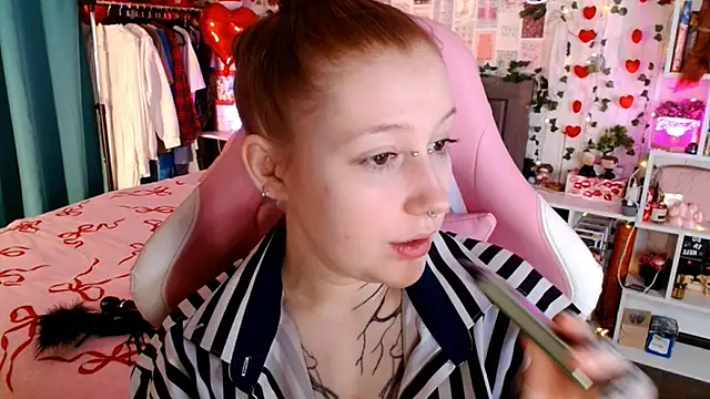 Ayla Hicks online show from 03-08-26, 04:16