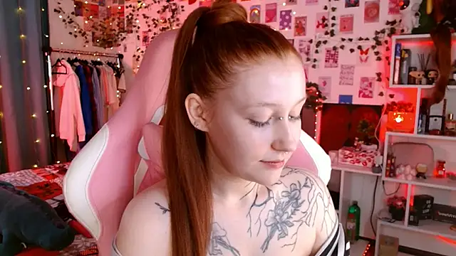 Ayla Hicks online show from 12-17-25, 08:14