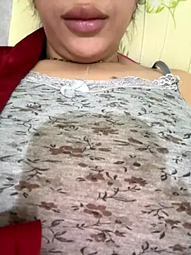 Snapshot of Laila-sexi chatting on 10-16-25, 12:35 Laila-sexi online show from 10-16-25, 12:35
