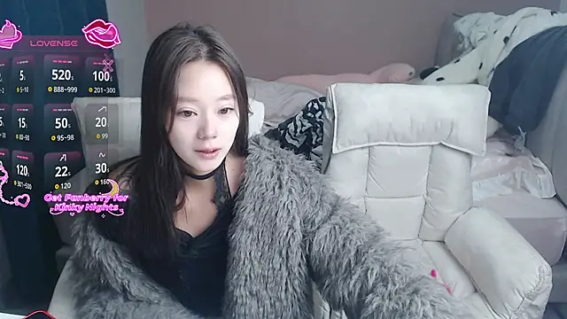 Snapshot of redrose520 chatting on 01-16-26, 12:20 redrose520 online show from 01-16-26, 12:20