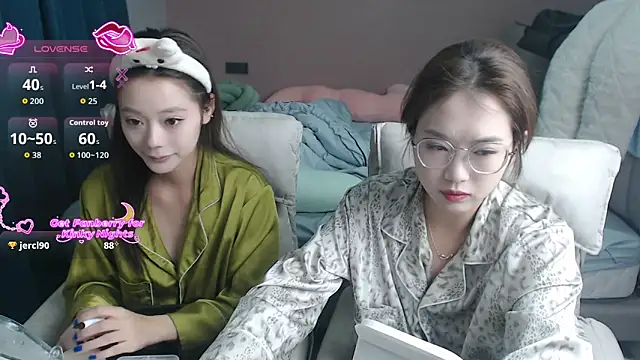 redrose520 online show from 12-21-25, 12:18