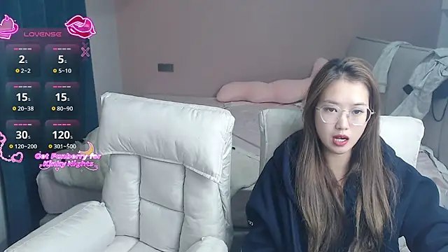 Snapshot of redrose520 chatting on 01-17-26, 10:30 redrose520 online show from 01-17-26, 10:30