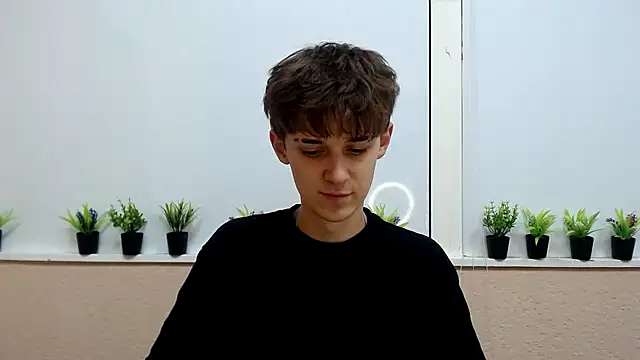 Snapshot of Hoot_Dude_ chatting on 10-18-25, 01:35 Hoot Dude  online show from 10-18-25, 01:35