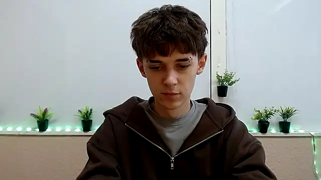 Snapshot of Hoot_Dude_ chatting on 11-03-25, 01:04 Hoot Dude  online show from 11-03-25, 01:04