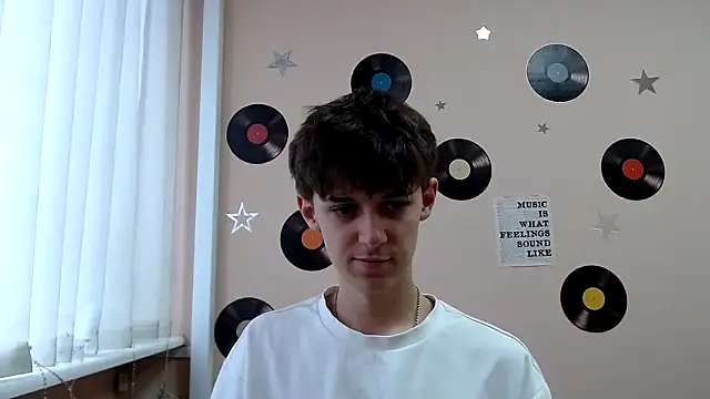 Snapshot of Hoot_Dude_ chatting on 10-07-25, 01:34 Hoot Dude  online show from 10-07-25, 01:34