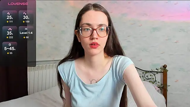 Snapshot of bellacatlovesmeat chatting on 05-09-26, 05:27 bellacatlovesmeat online show from 05-09-26, 05:27