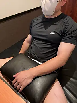 Snapshot of Riku_999 chatting on 11-13-25, 09:57 Riku 999 online show from 11-13-25, 09:57