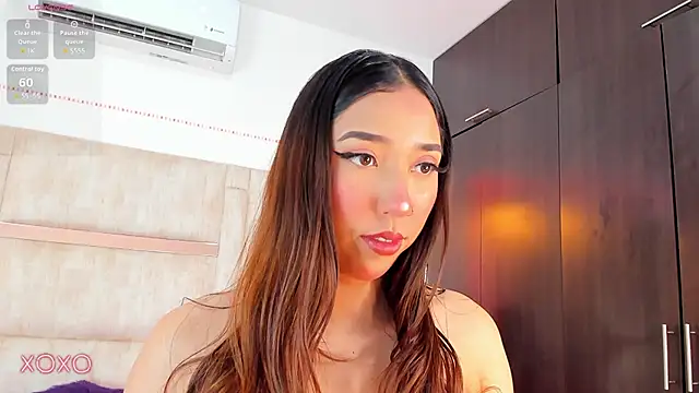 emily  walker online show from 11-12-25, 12:42