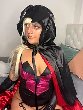 Snapshot of sunnymoonn_1 chatting on 10-17-25, 10:11 sunnymoonn 1 online show from 10-17-25, 10:11