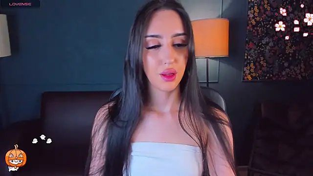 LisaFoxie online show from 11-13-25, 10:19