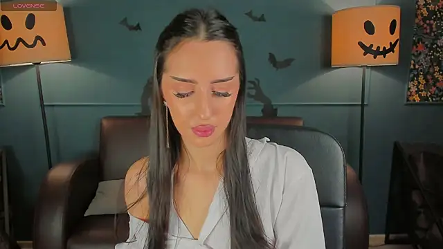 LisaFoxie online show from 10-26-25, 10:15