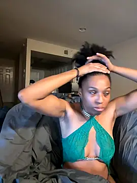 Snapshot of YeahhhitsBreezy chatting on 09-29-25, 04:08 YeahhhitsBreezy online show from 09-29-25, 04:08