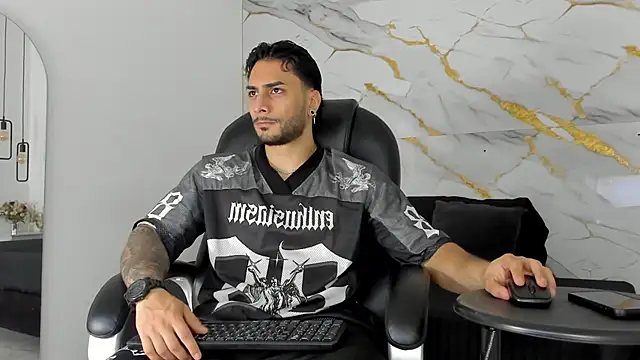 Miike Stone1 online show from 10-15-25, 12:57