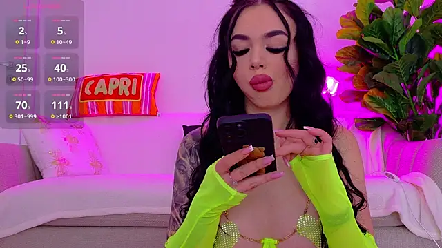 TiaBelle online show from 11-21-25, 06:18