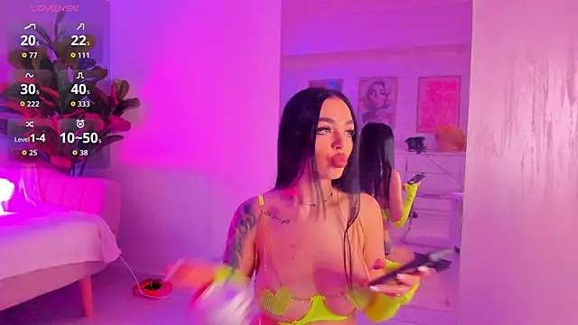 TiaBelle online show from 11-09-25, 06:23