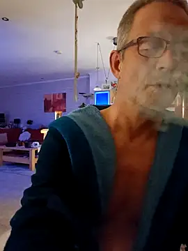 Snapshot of TommyTom76 chatting on 10-07-25, 09:16 TommyTom76 online show from 10-07-25, 09:16