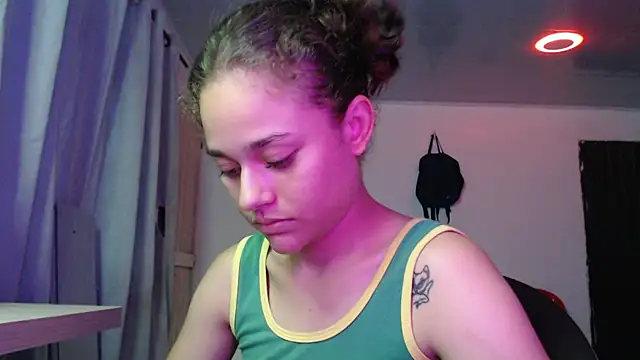 LittleCheerry69 online show from 10-20-25, 02:39