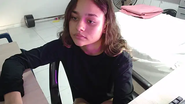 LittleCheerry69 online show from 02-13-26, 07:36