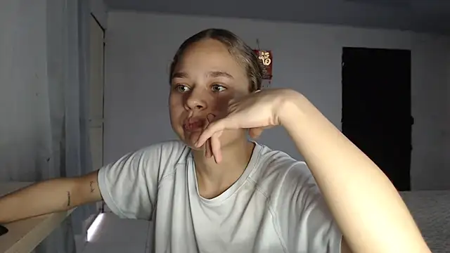 LittleCheerry69 online show from 03-27-26, 04:08