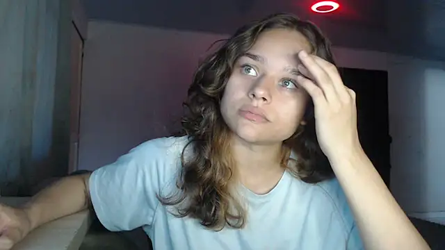 LittleCheerry69 online show from 06-17-26, 04:06