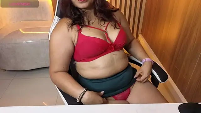 Snapshot of Saraah_Tx chatting on 09-24-25, 12:44 Saraah Tx online show from 09-24-25, 12:44