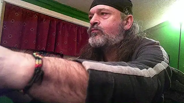 HippieDad333 online show from 03-25-26, 02:44