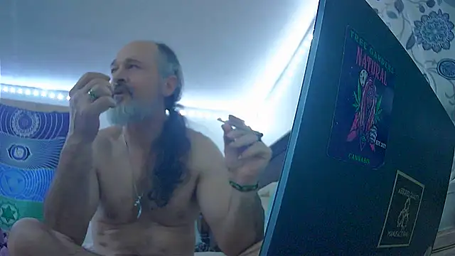 HippieDad333 online show from 12-23-25, 12:43