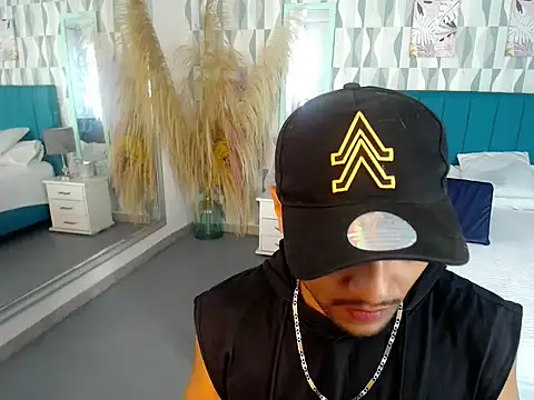 Max Rivers online show from 10-06-25, 12:28
