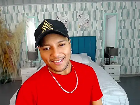 Max Rivers online show from 10-17-25, 07:04