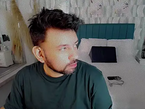 Max Rivers online show from 10-03-25, 03:02