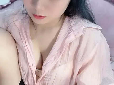 Lie liee online show from 04-18-26, 01:35