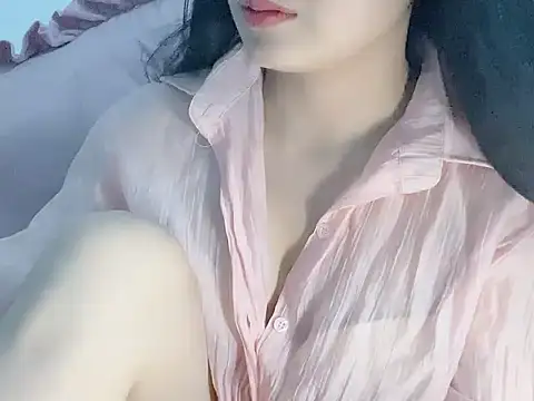 Lie liee online show from 04-17-26, 01:25
