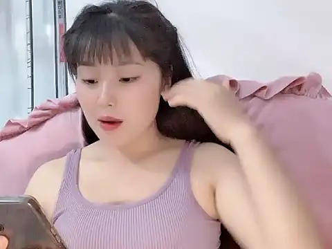 Snapshot of Lie_liee chatting on 06-12-26, 07:39 Lie liee online show from 06-12-26, 07:39
