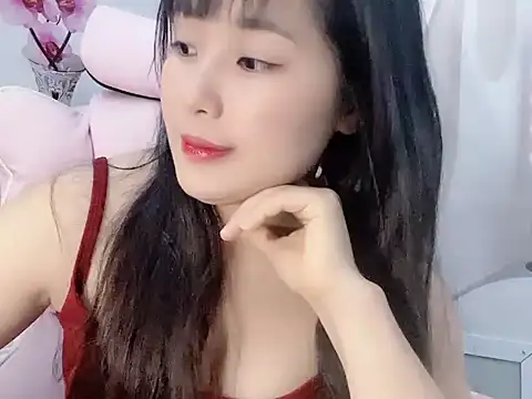 Snapshot of Lie_liee chatting on 07-21-26, 01:12 Lie liee online show from 07-21-26, 01:12