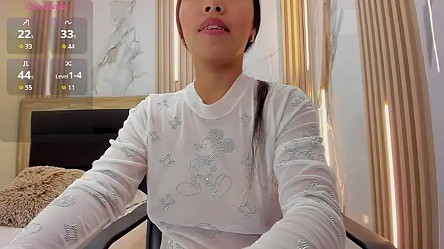 SAMANTHABENET online show from 04-15-26, 08:20