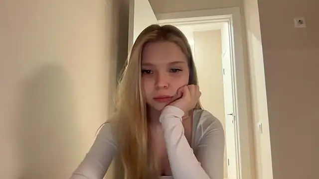 CandysRose online show from 05-20-26, 06:49
