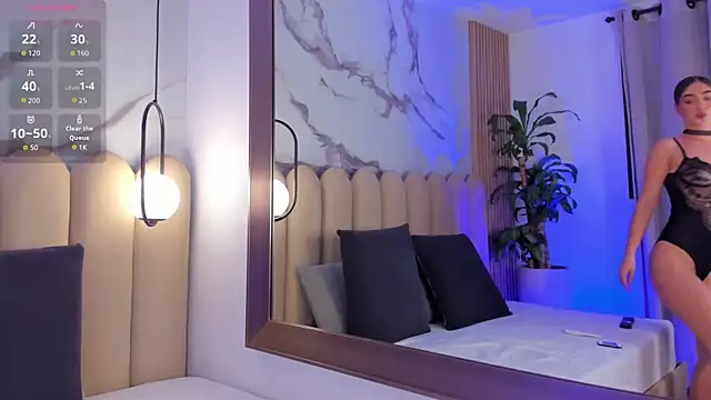 Sophi davis online show from 10-29-25, 12:09