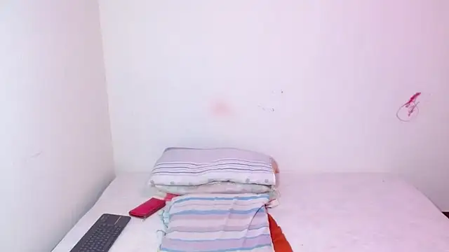 lorenacapelli online show from 11-21-25, 08:08