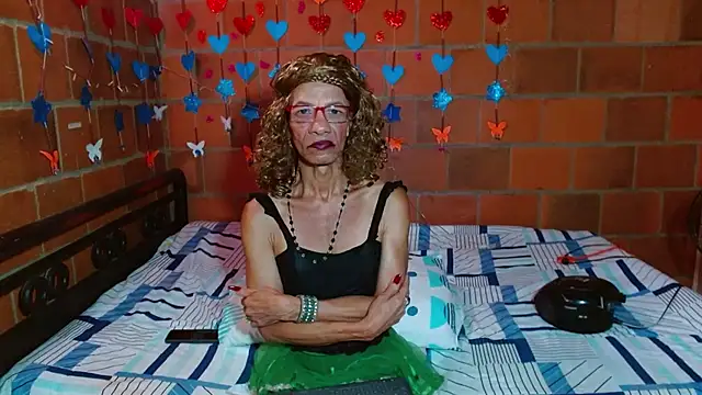 lorenacapelli online show from 10-31-25, 11:40