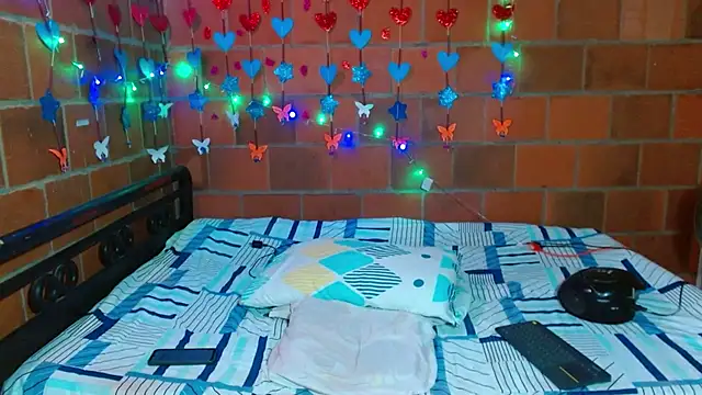 lorenacapelli online show from 10-31-25, 11:44