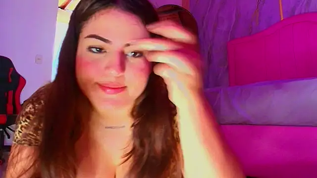 Snapshot of salmaa_27 chatting on 10-18-25, 03:25 salmaa 27 online show from 10-18-25, 03:25