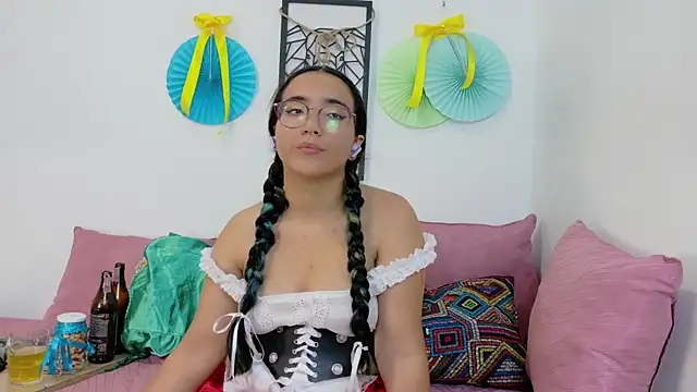 LucyDerby online show from 09-27-25, 01:45