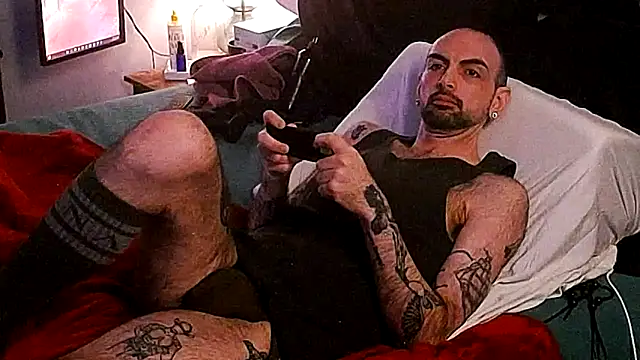 hungbot online show from 12-16-25, 05:55