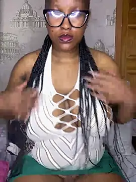 Snapshot of Bellabootie chatting on 07-15-26, 04:41 Bellabootie online show from 07-15-26, 04:41