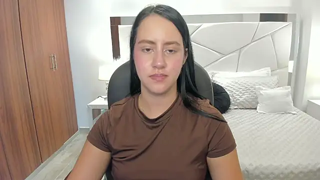 Snapshot of Natasha_Kiim_ chatting on 05-10-26, 06:17 Natasha Kiim online show from 05-10-26, 06:17