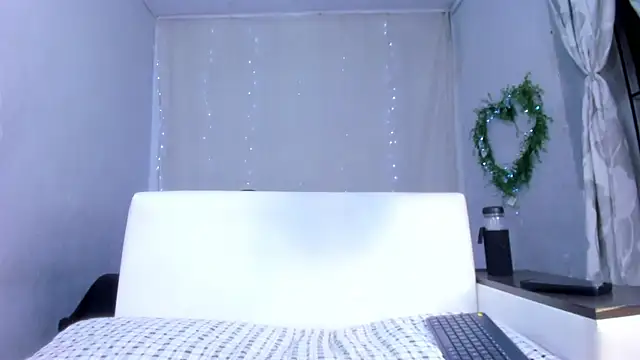 Snapshot of josesweet_ chatting on 10-24-25, 11:04 josesweet  online show from 10-24-25, 11:04