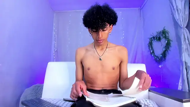 Snapshot of josesweet_ chatting on 10-30-25, 01:09 josesweet  online show from 10-30-25, 01:09