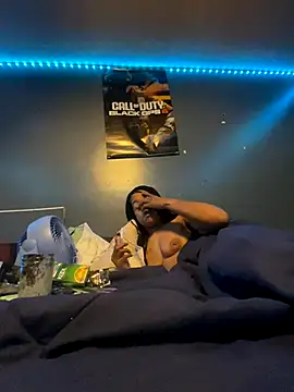 Snapshot of Callerif2u chatting on 09-26-25, 02:51 Callerif2u online show from 09-26-25, 02:51