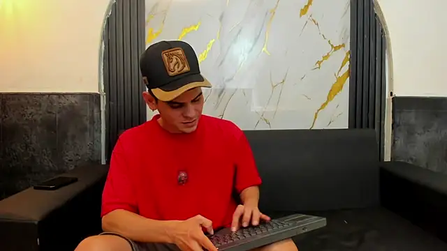 liam coleman25 online show from 01-11-26, 05:25