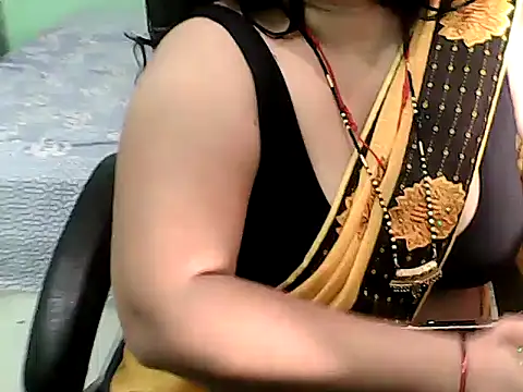 BABITA KUMARII online show from 04-13-26, 04:55